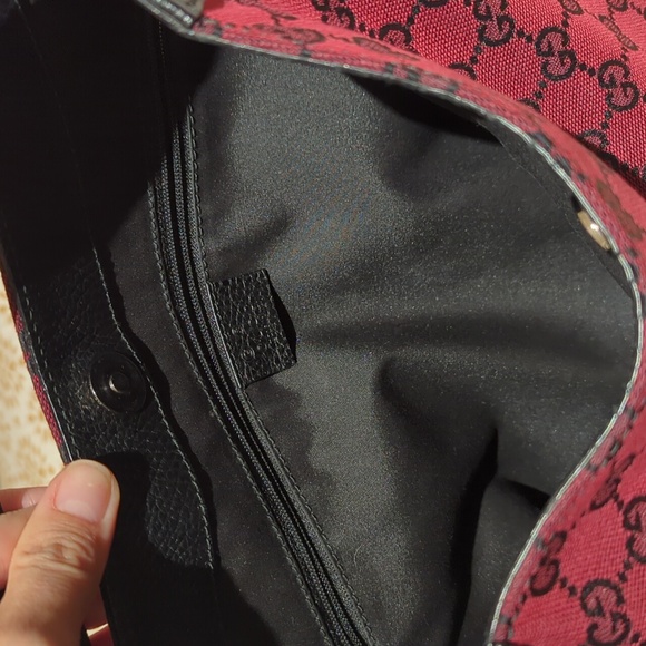 Gucci GG Red Canvas Hobo/ Shoulder Bag - Picture 9 of 11
